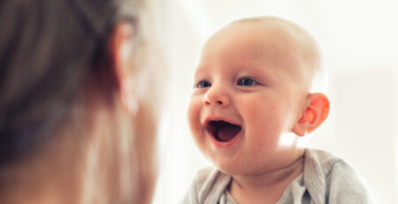 bebeklere yabancı dil öğretmek